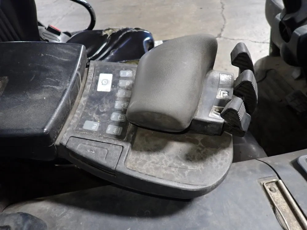 Caterpillar 5970 Lbs Electric Forklift - 2ep6000