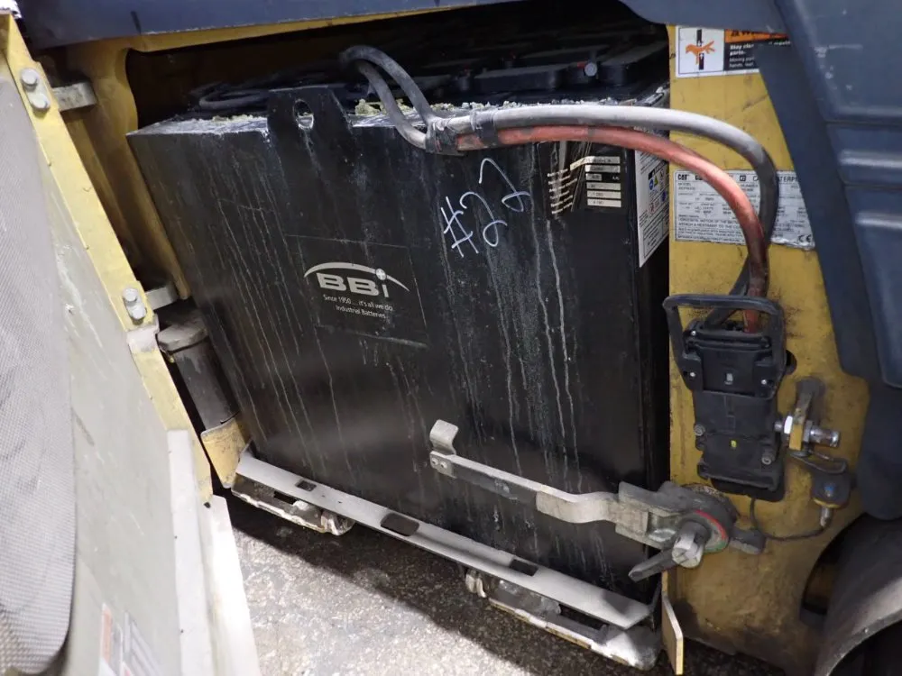 Caterpillar 5970 Lbs Electric Forklift - 2ep6000