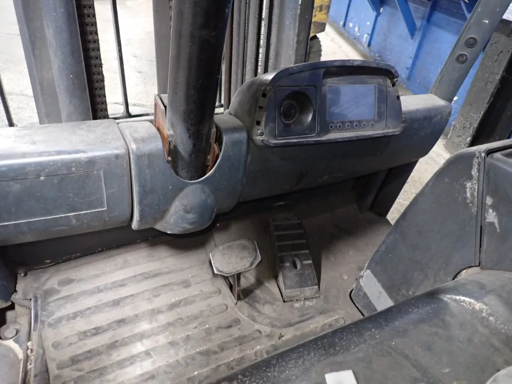 Caterpillar 3940 Lbs Electric Forklift - Ep4000