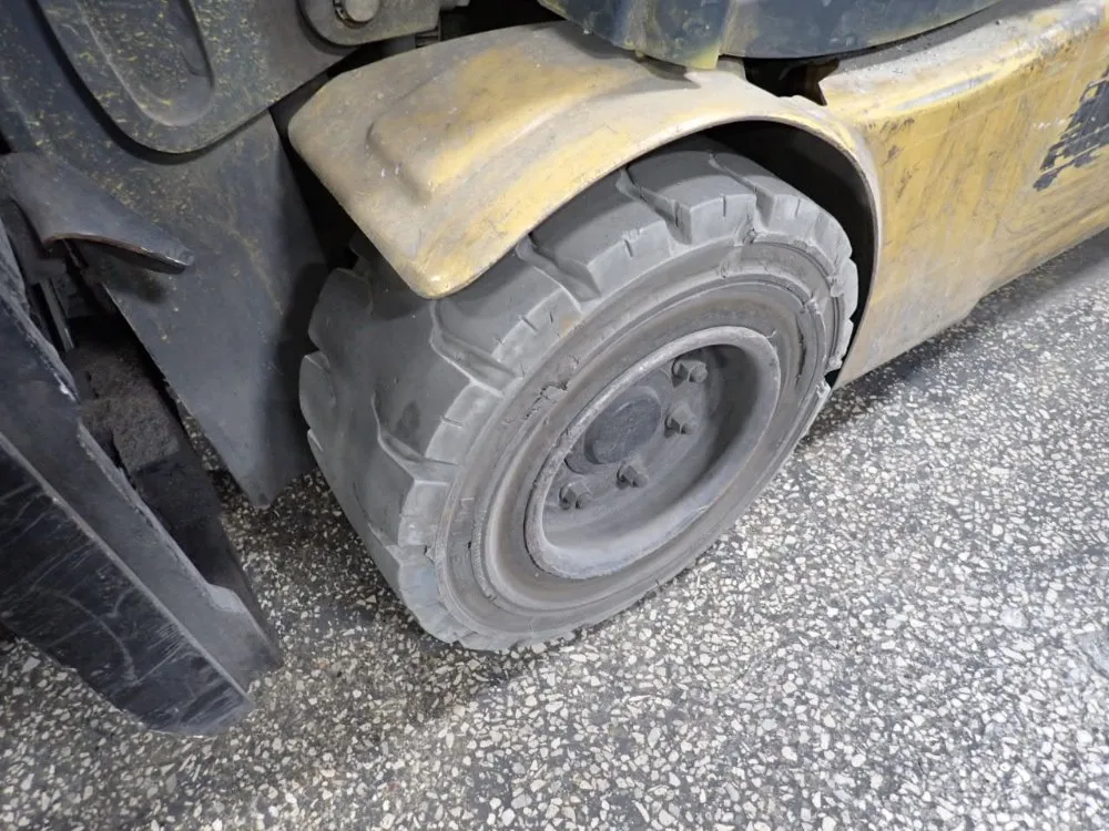 Caterpillar 3940 Lbs Electric Forklift - Ep4000