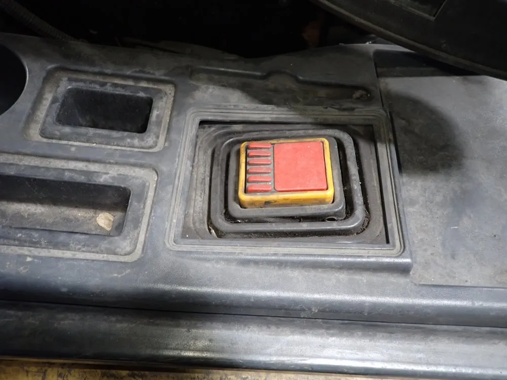 Caterpillar 3940 Lbs Electric Forklift - Ep4000