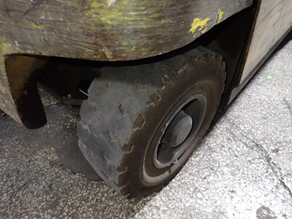 Caterpillar 3940 Lbs Electric Forklift - Ep4000