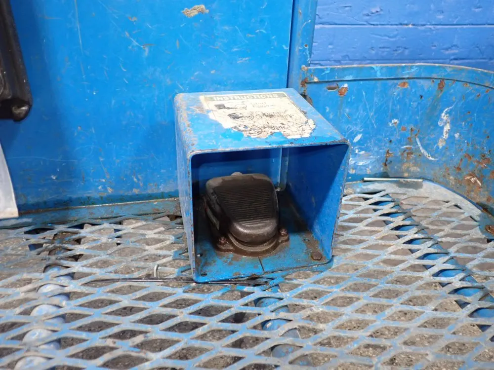 Genie 550 Lbs Boom Lift - Z-30/20n