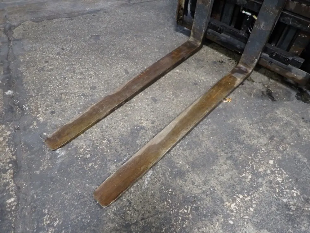 Caterpillar Electric Forklift