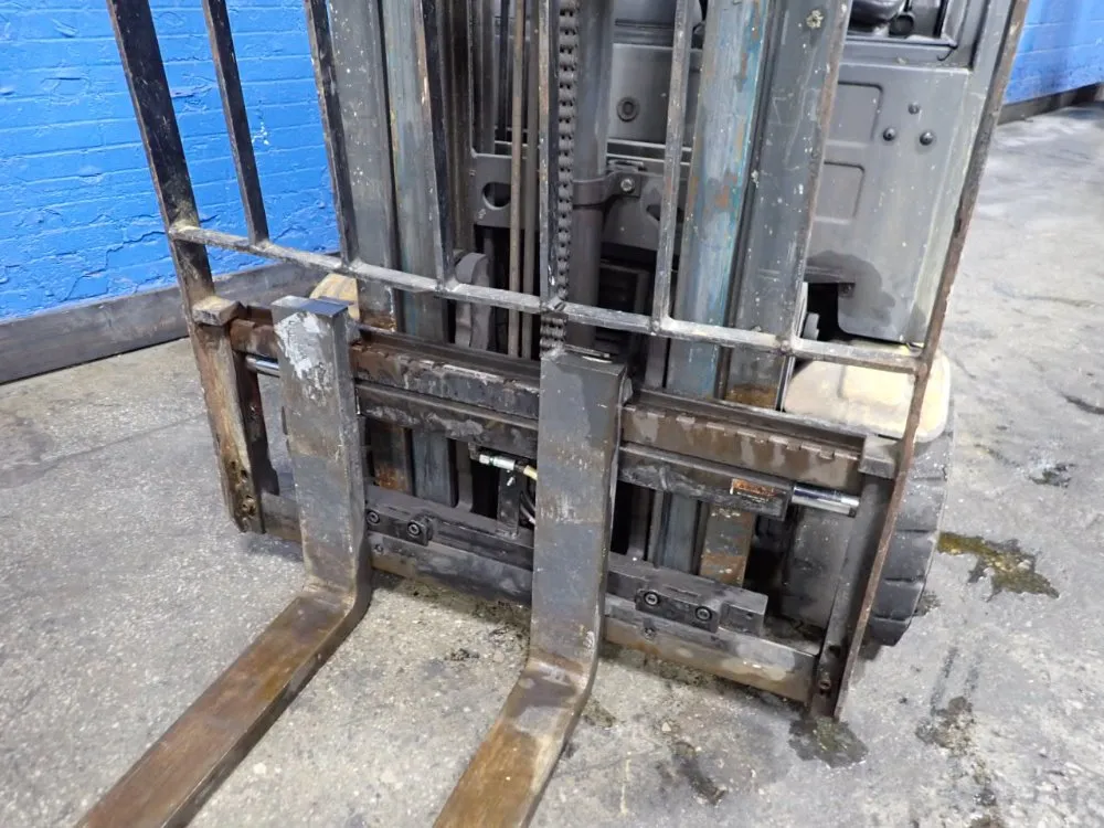 Caterpillar Electric Forklift