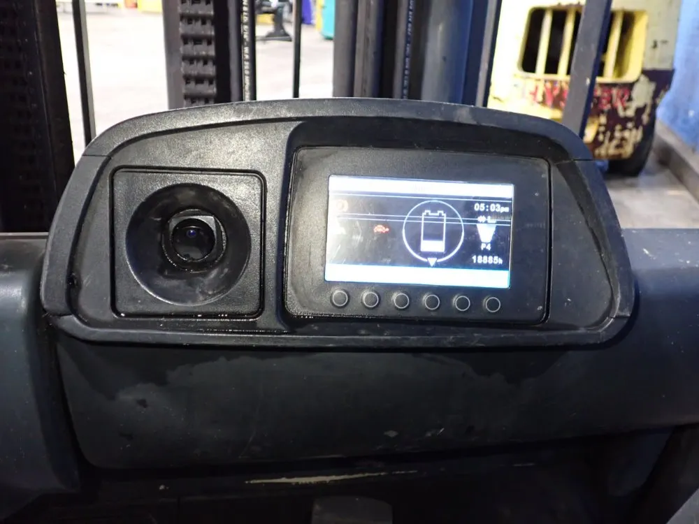 Caterpillar Electric Forklift