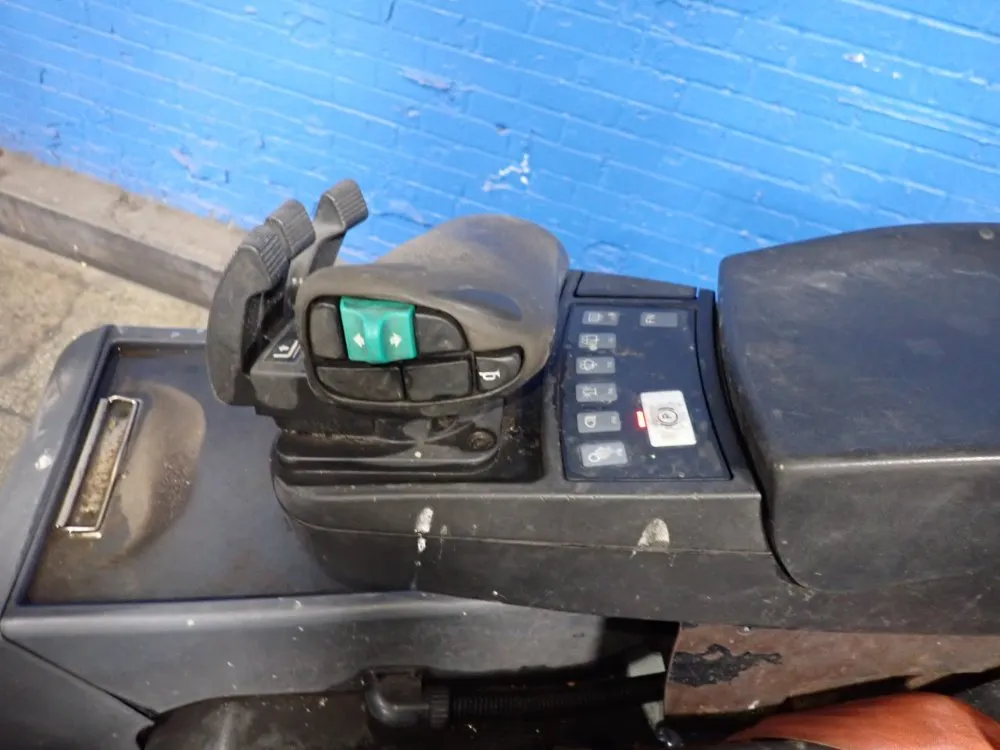 Caterpillar Electric Forklift