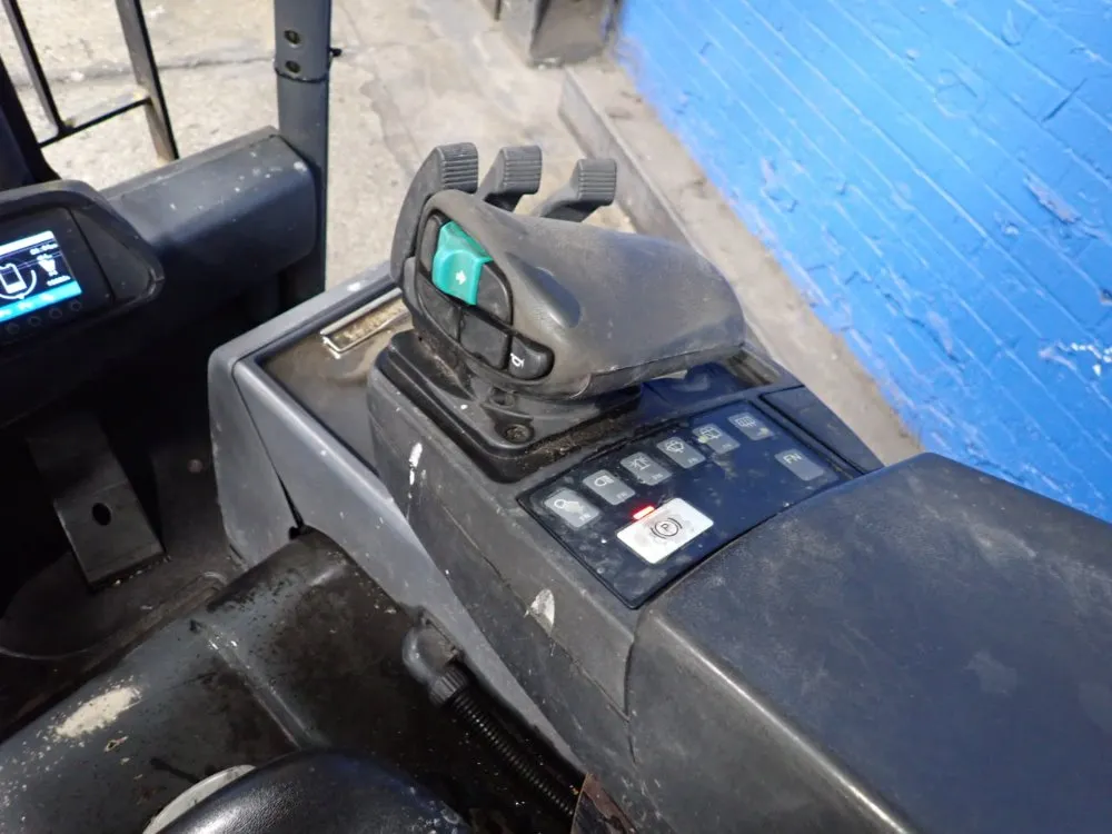 Caterpillar Electric Forklift