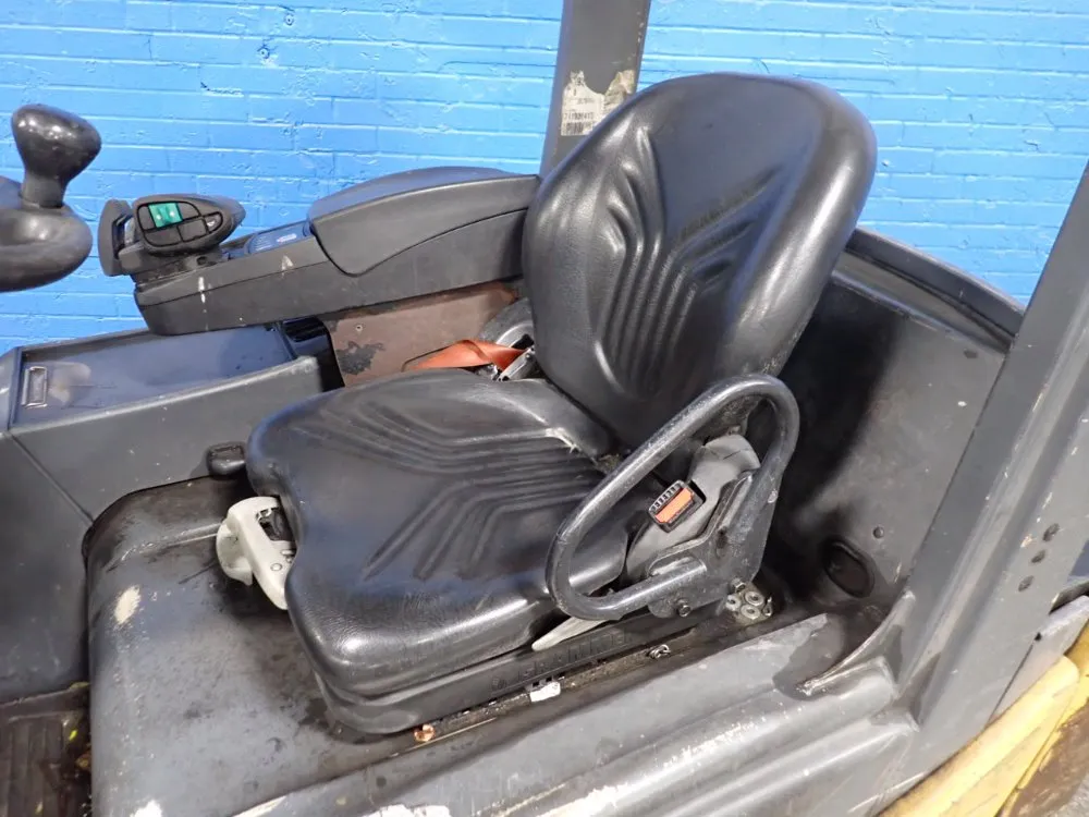 Caterpillar Electric Forklift