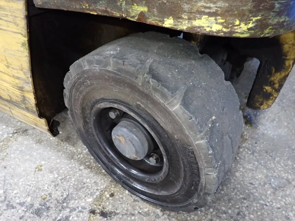 Caterpillar Electric Forklift