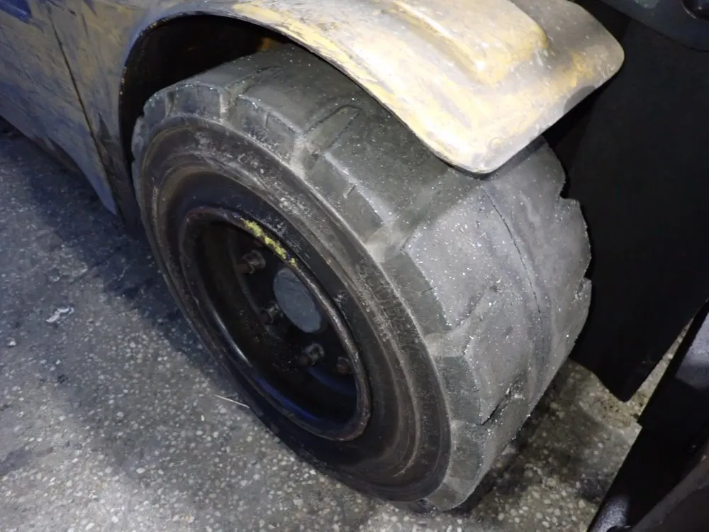 Caterpillar Electric Forklift