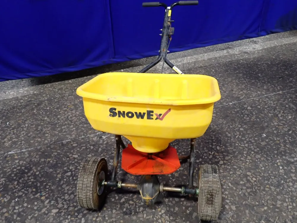 Snow Ex 21" X 15" X 12" / 100 Lbs Spreader - Sp-65