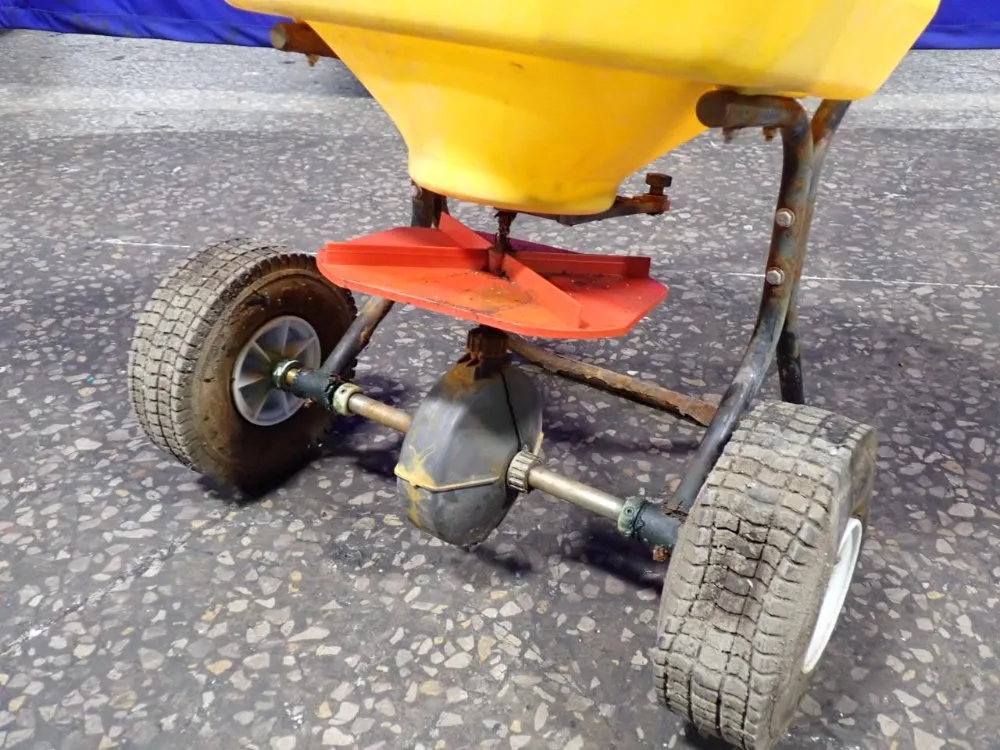 Snow Ex 21" X 15" X 12" / 100 Lbs Spreader - Sp-65