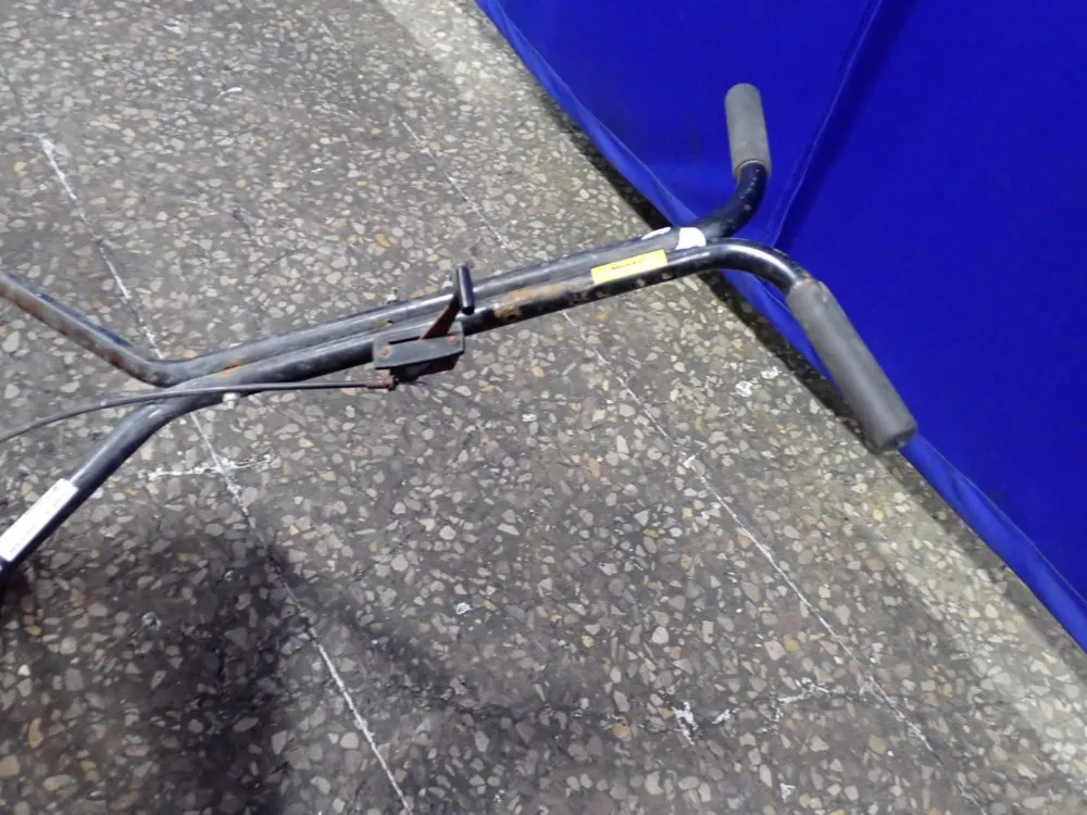 Snow Ex 21" X 15" X 12" / 100 Lbs Spreader - Sp-65