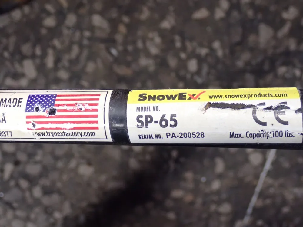 Snow Ex 21" X 15" X 12" / 100 Lbs Spreader - Sp-65
