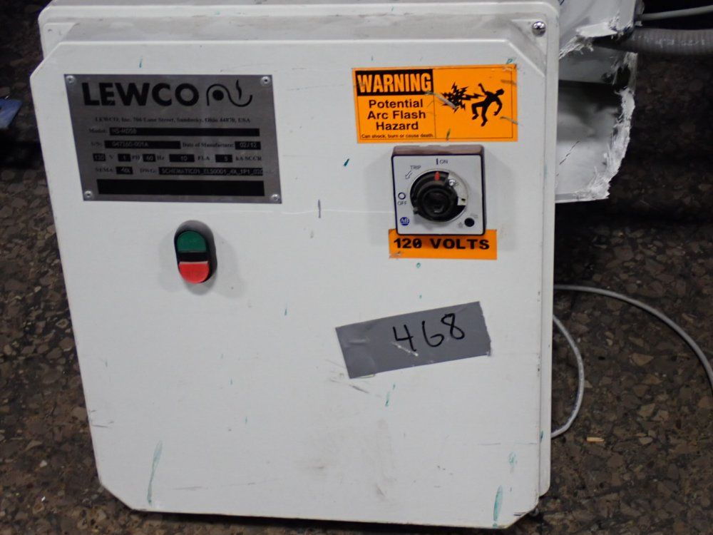 Lewco 140" X 20" X 35" Portable Power Belt Conveyor - Ns-mdsb