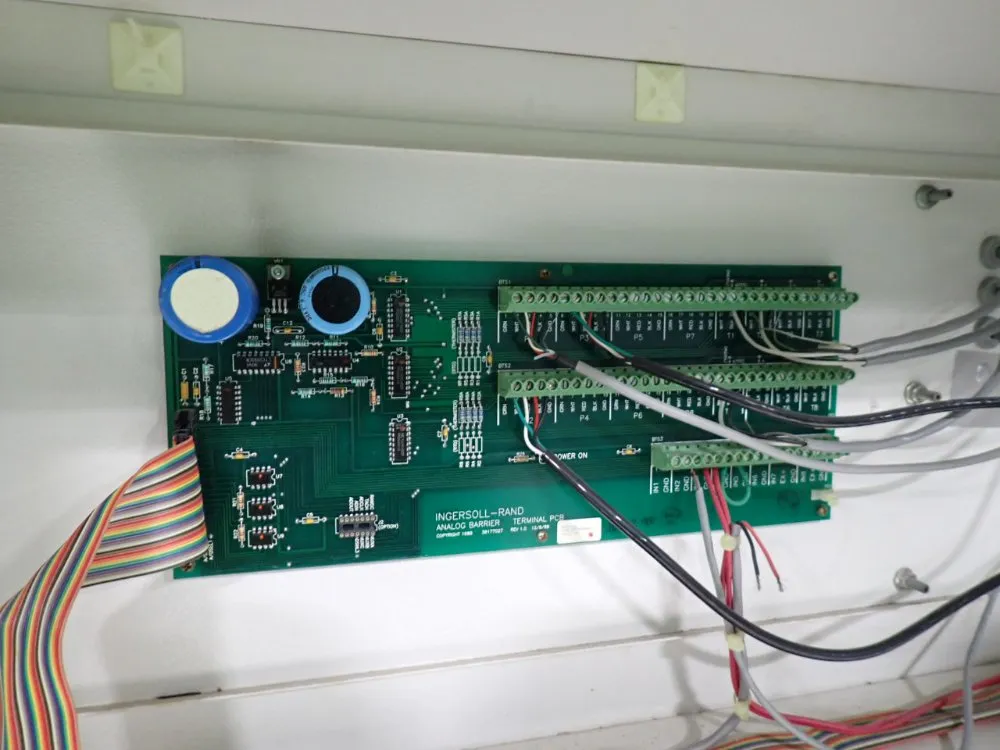 Ingersoll-rand 364 Cfm Air Compressor - Ssr-xf75