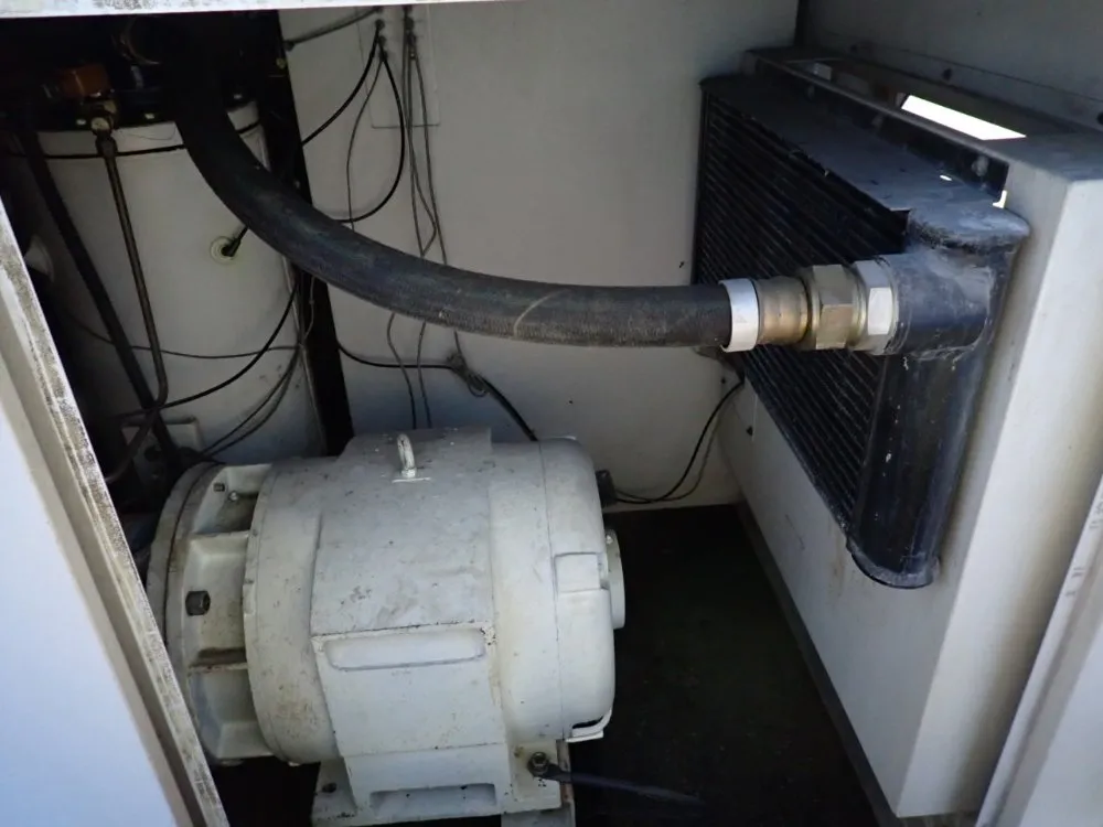 Ingersoll-rand 364 Cfm Air Compressor - Ssr-xf75