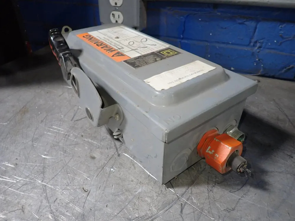 Square D 30 Amps Fusible Disconnect - H361