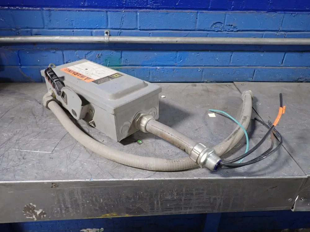 Square D 30 Amps Fusible Disconnect - H361n