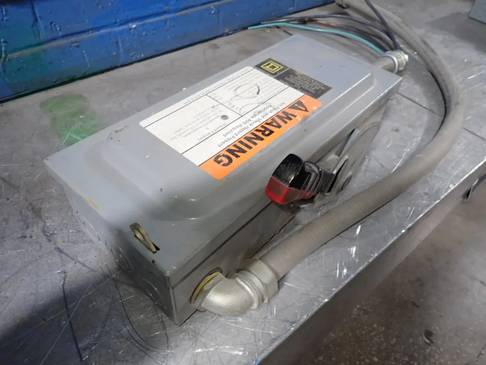 Square D 30 Amps Fusible Disconnect - H361n