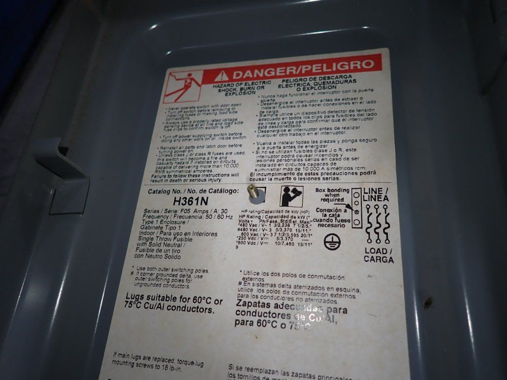 Square D 30 Amps Fusible Disconnect - H361n