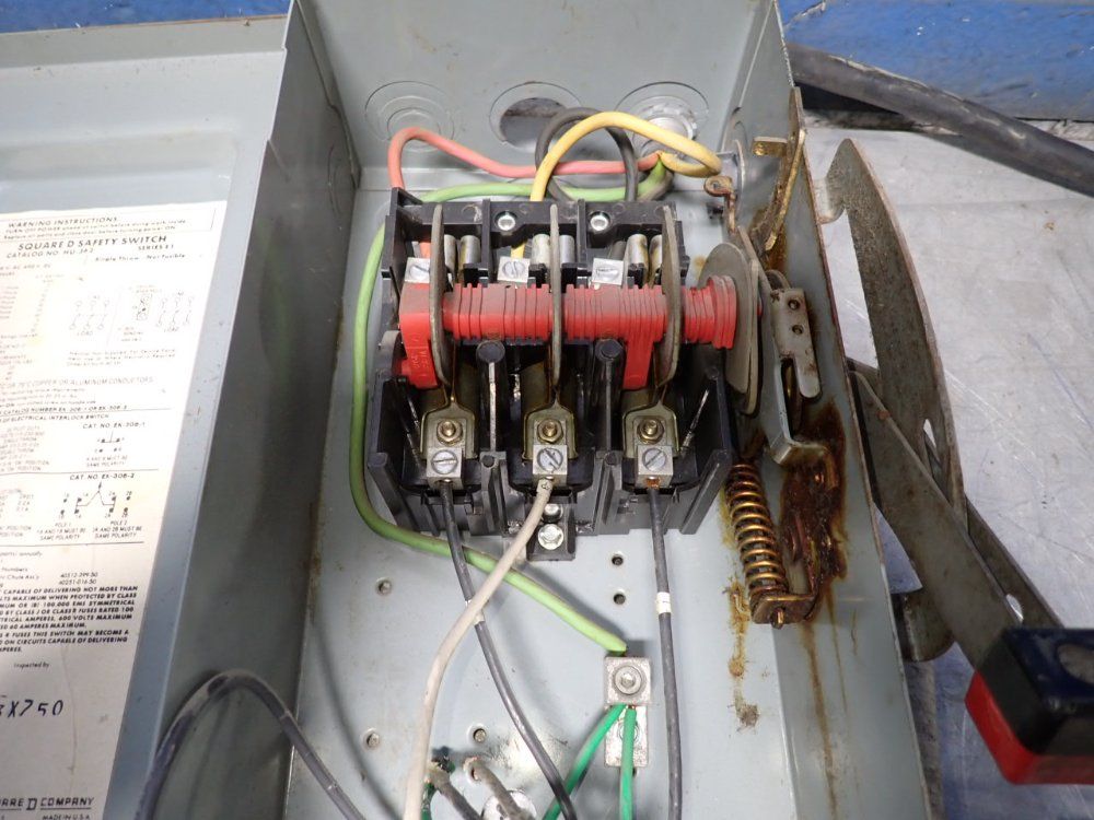 Square D 60 Amps Non Fusible Disconnect - Hu-362