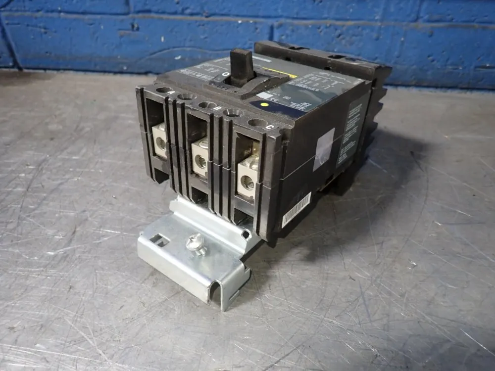 Square D Circuit Breaker - Fh36080