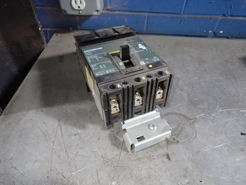Square D Circuit Breaker - Fh36030