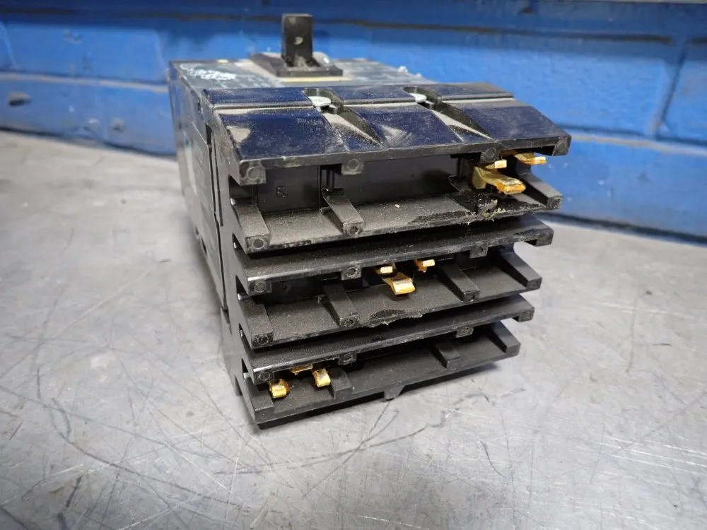 Square D Circuit Breaker - Fh36030