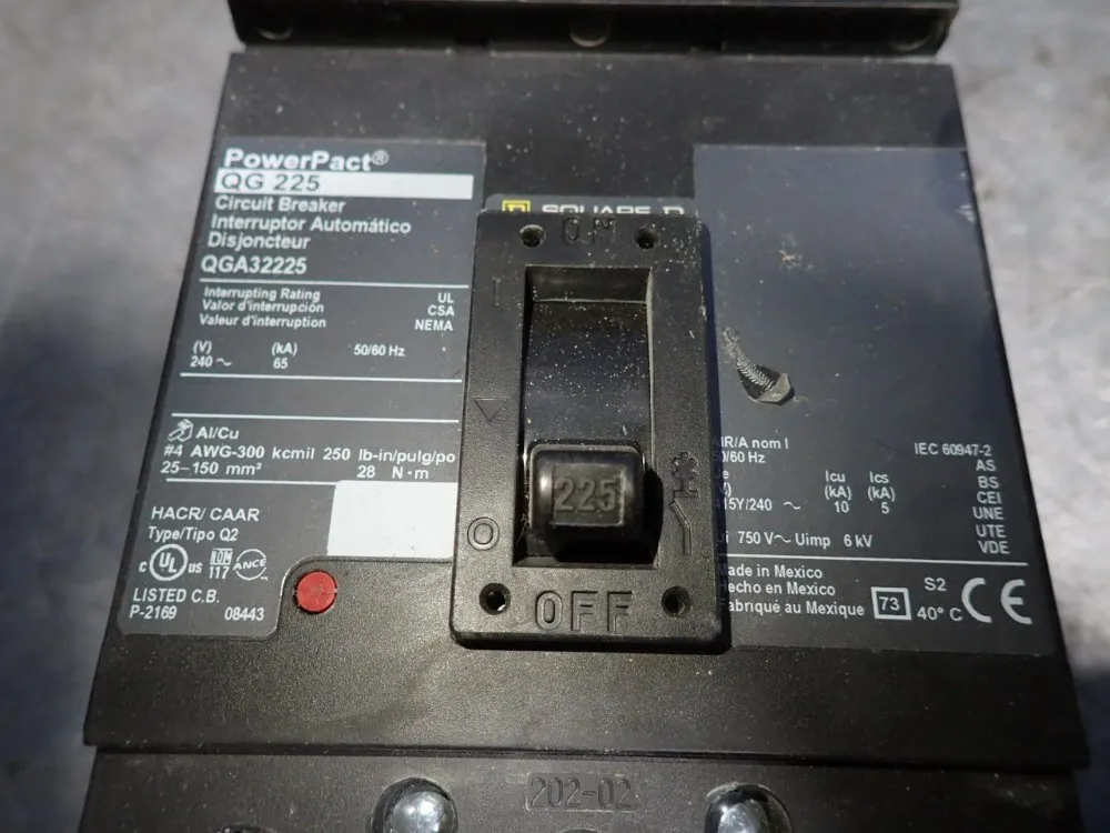 Square D Circuit Breaker - Qg225