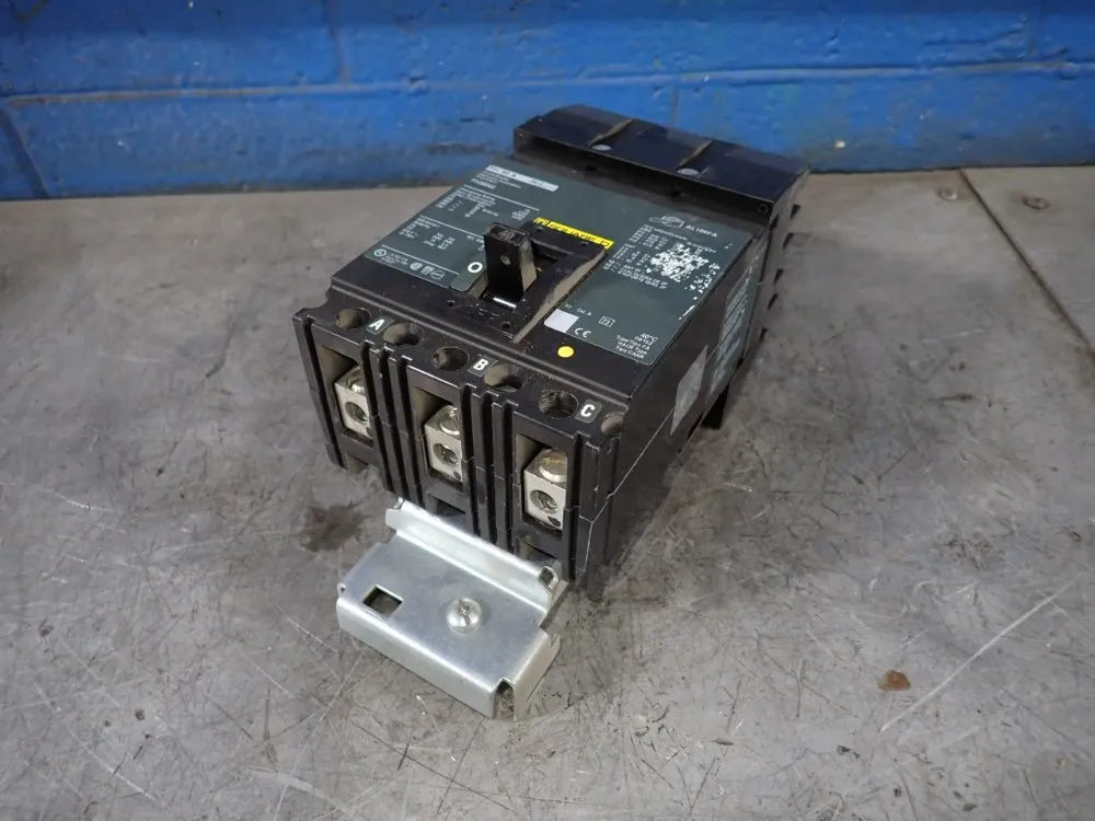 Square D Circuit Breaker - Fh36040