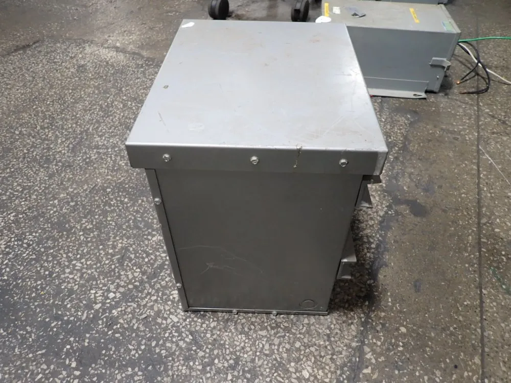 Dongan 3.0 Kva Transformer - 81-3-8156