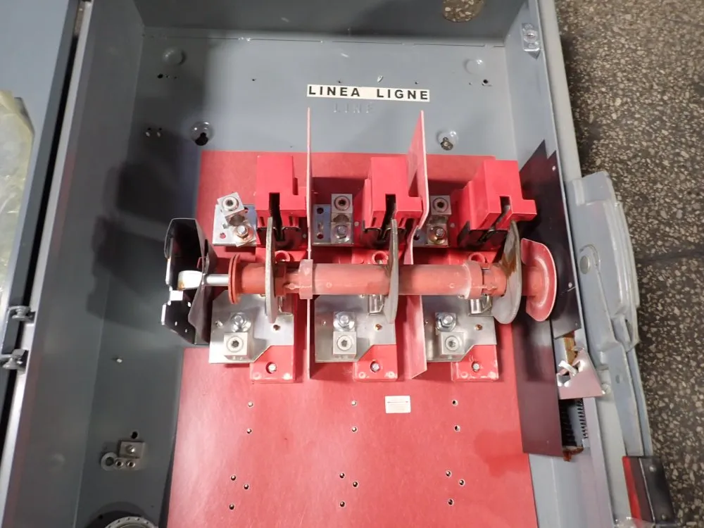 Square D 400 Amps Non Fusible Disconnect - Hu365