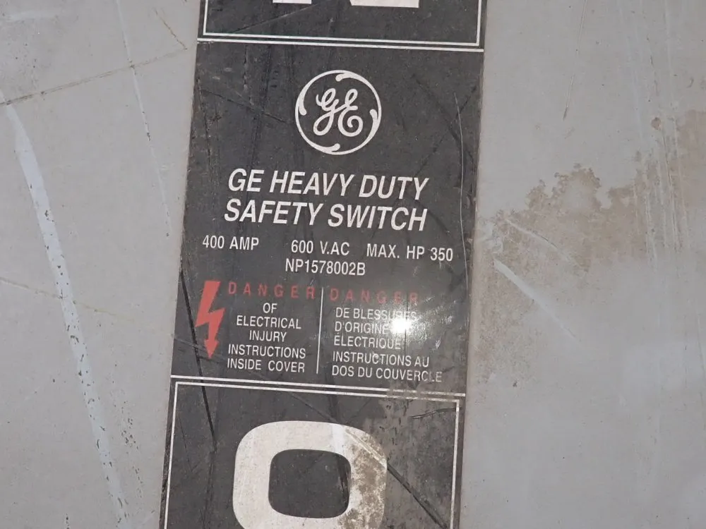 General Electric 400 Amps Panelboard - Np1578002b