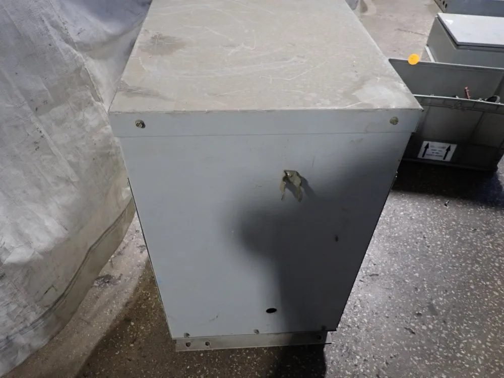 Federal Pacific 30 Kva Transformer - T4t30