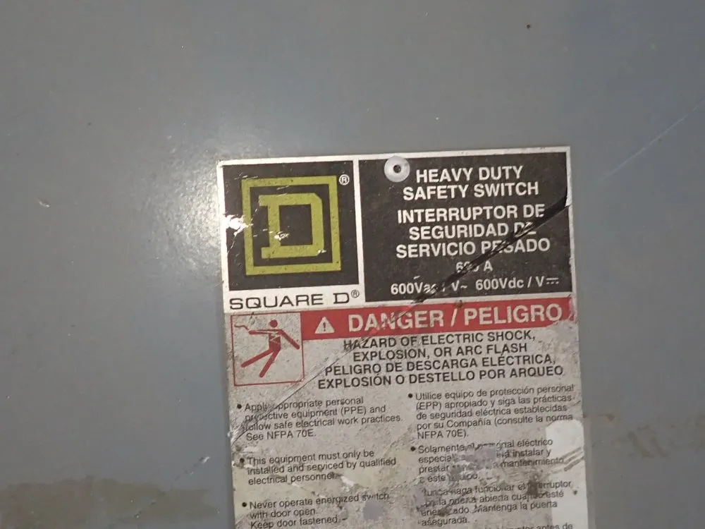 Square D 600 Amps Non Fusible Disconnect - Hu366