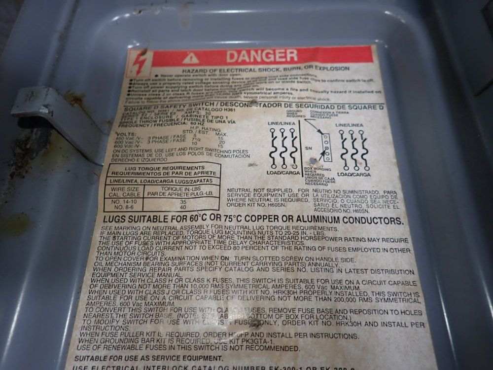 Square D 30 Amp Fusible Disconnect - H261