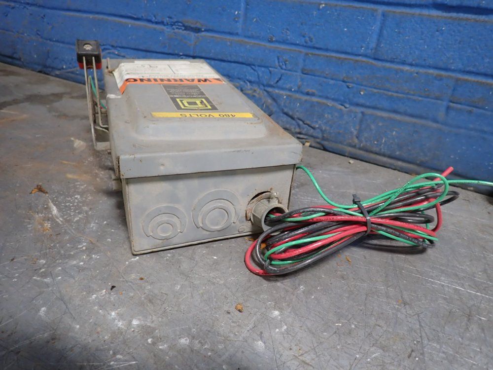 Square D 30 Amp Fusible Disconnect - H261