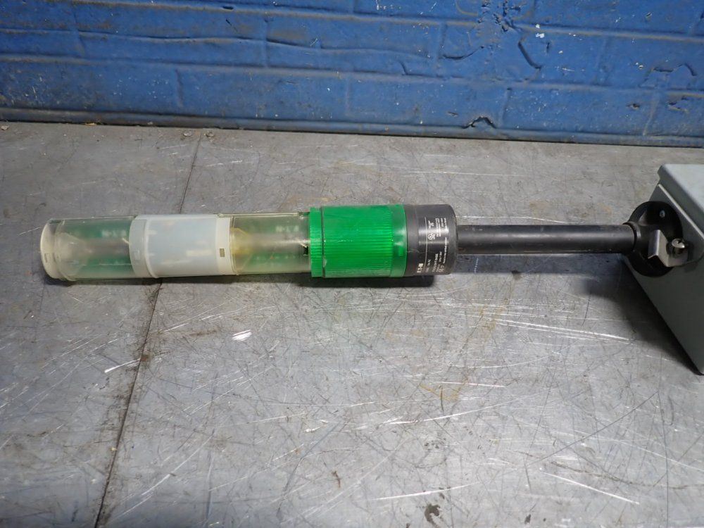 Eaton Stack Light - E26bl