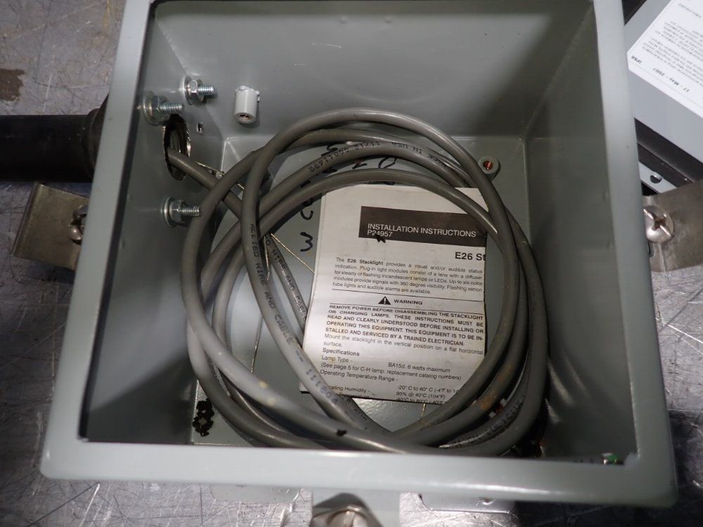 Eaton Stack Light - E26bl