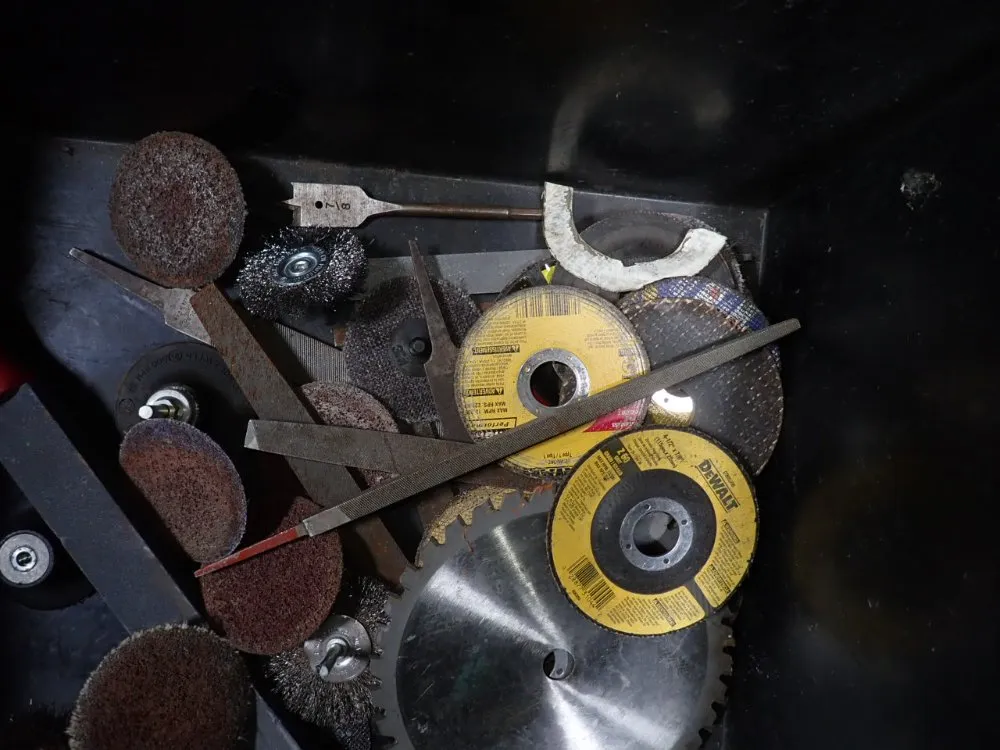 Sanding Discs / Saw Blades