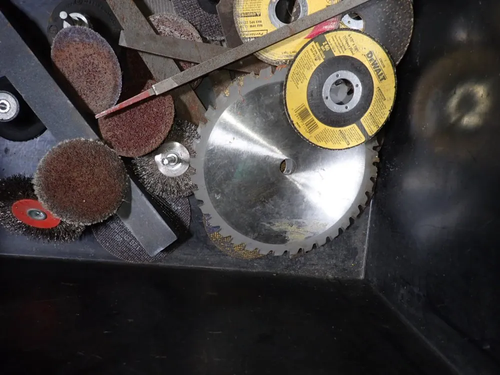 Sanding Discs / Saw Blades