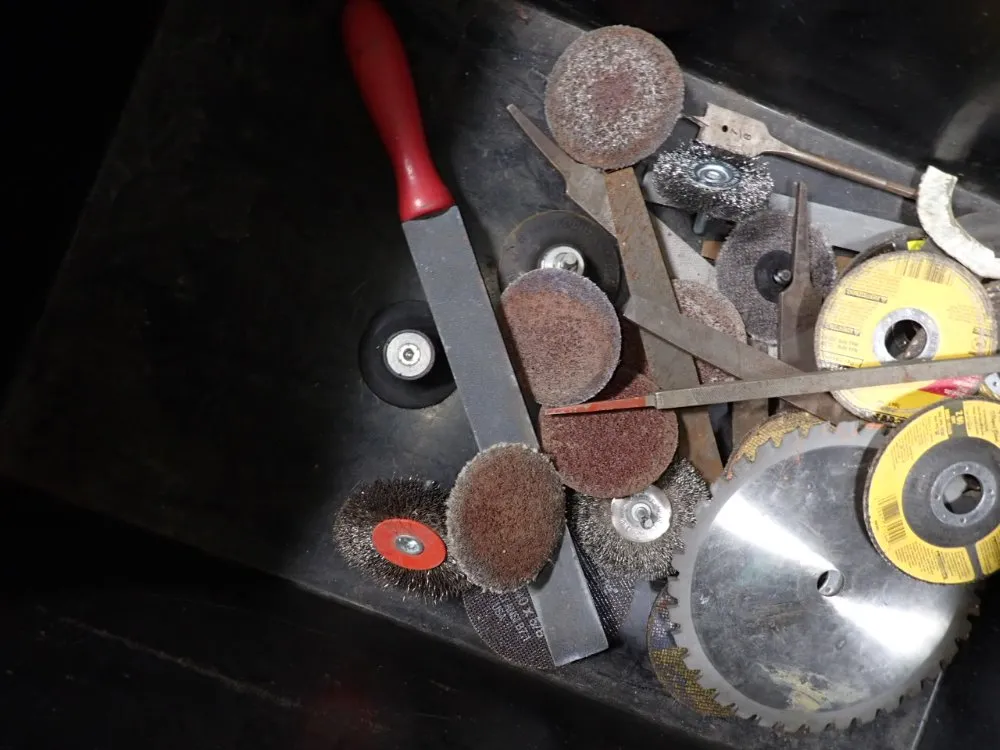 Sanding Discs / Saw Blades