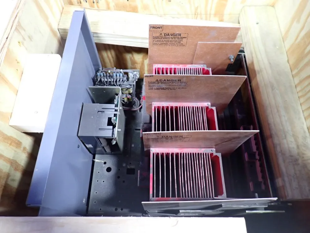 Square D 3200a Circuit Breaker - Ds2-632