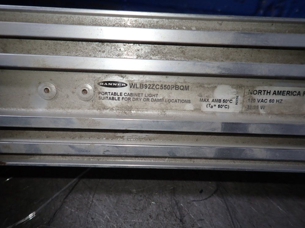 Banner Portable Cabinet Light - Wlb92zc550pbqm