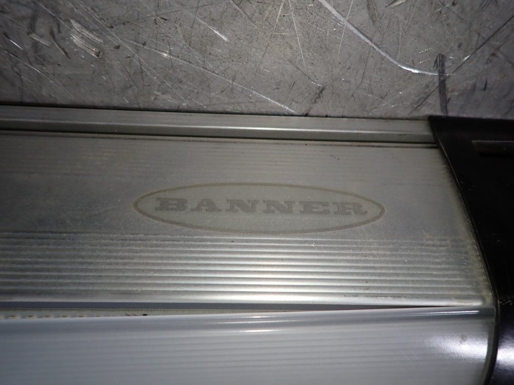 Banner Portable Cabinet Light - Wlb92zc550pbqm