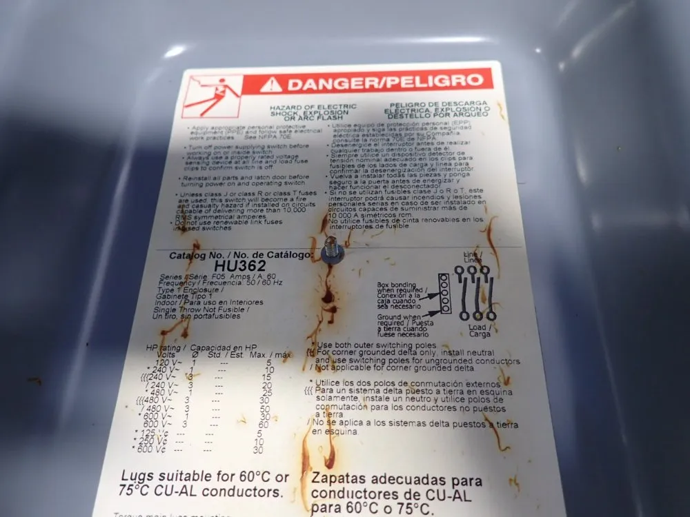 Square D 60 Amps Non Fusible Disconnect - Hu362
