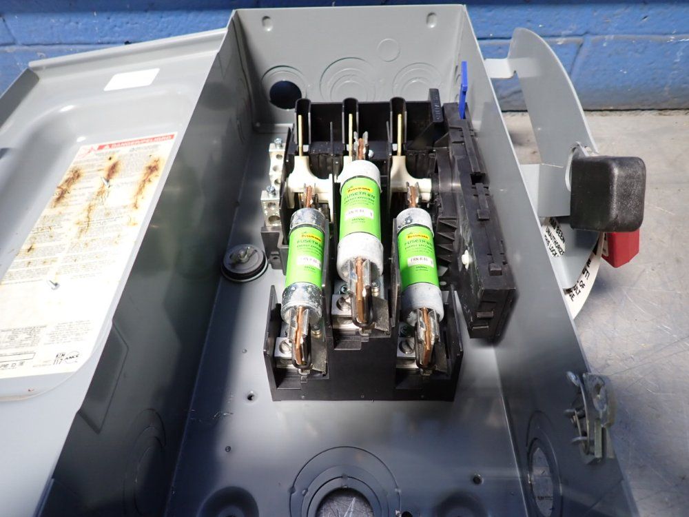 Square D 100 Amps Fusible Disconnect - D323n