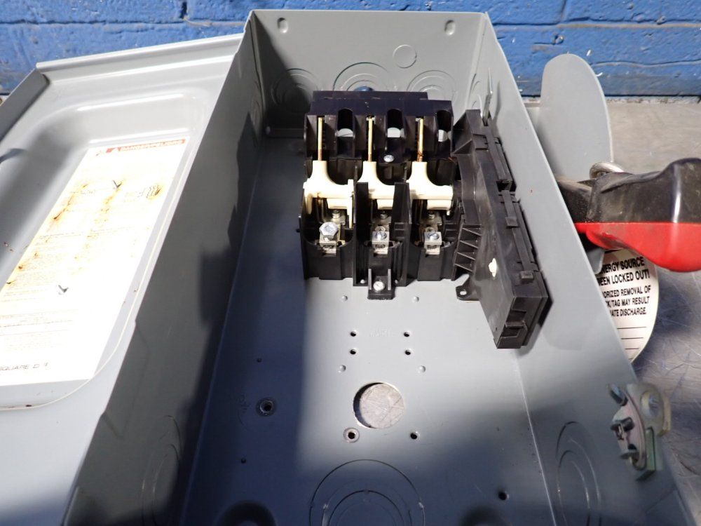 Square D 60 Amps Non Fusible Disconnect - Hu362